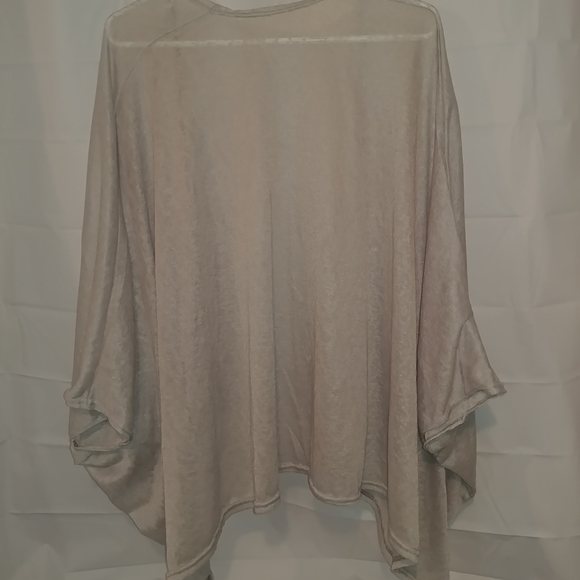 Life is beautiful batwing style shrug - Picture 3 of 5